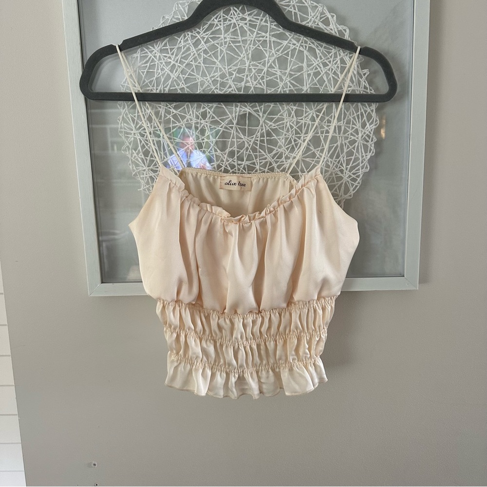 OLIVE TREE ruffled cami